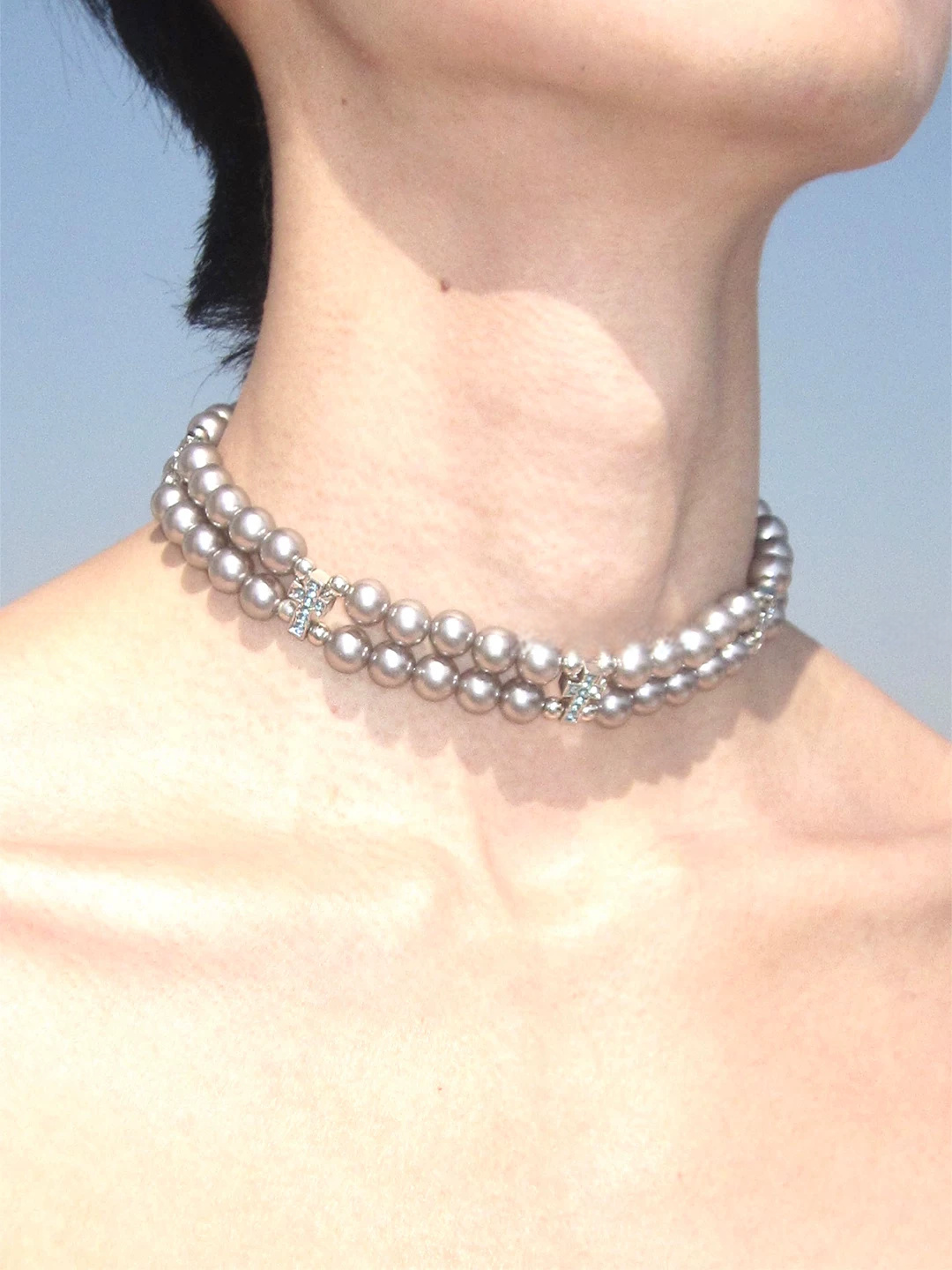 Photon Web Blue Cross Double-Strand Pearl Choker